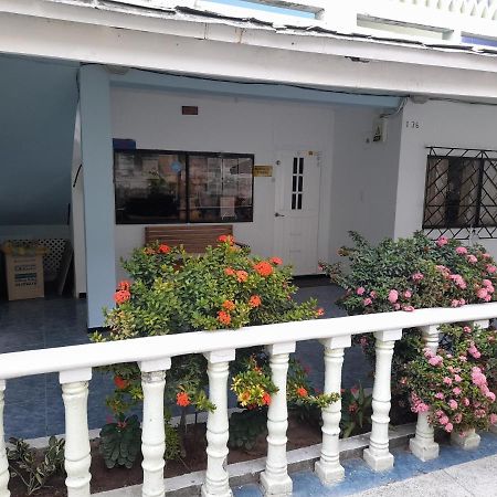 Posada Henry Sede Centro San Andres  Exterior photo